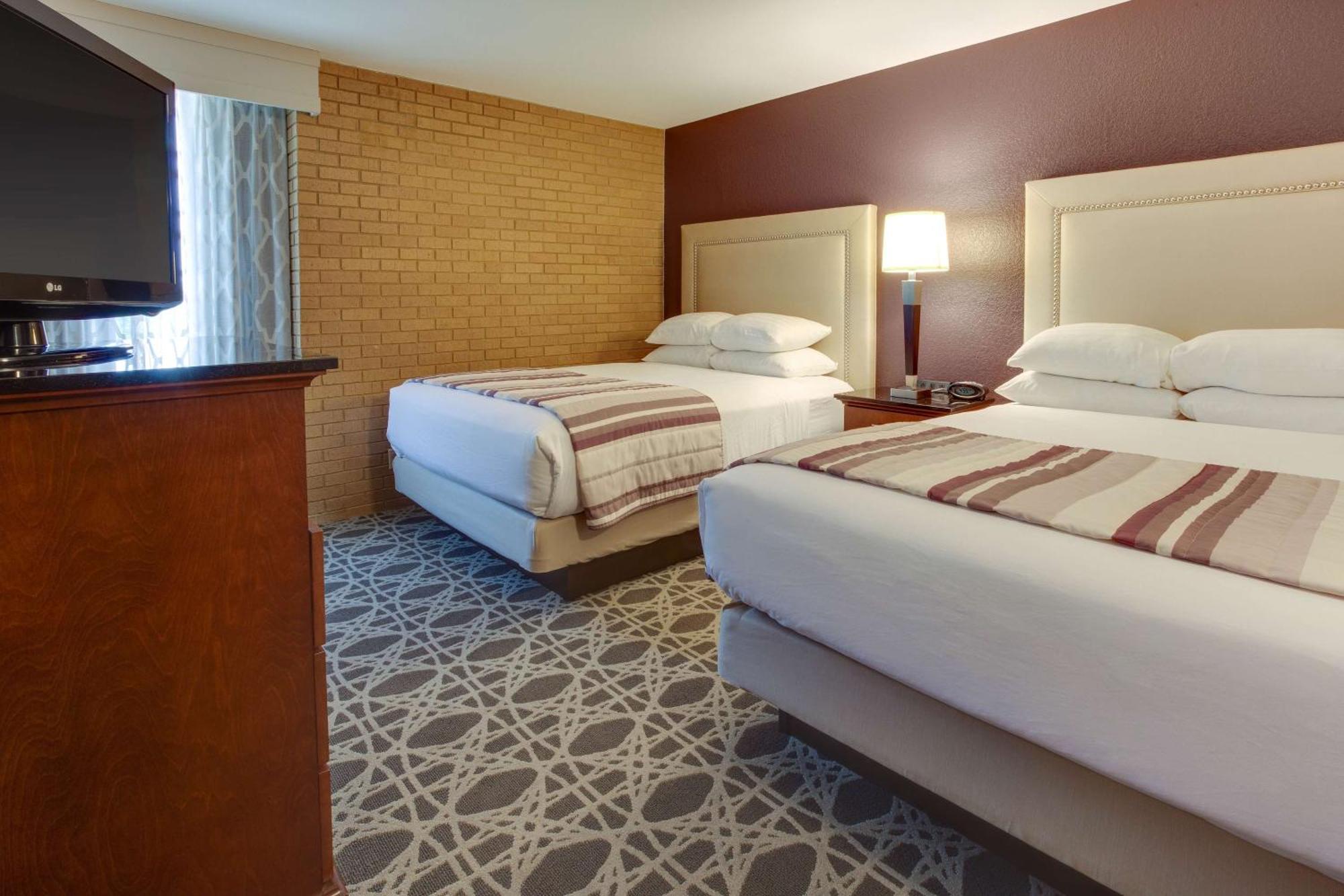 Drury Inn & Suites Louisville East Eksteriør billede