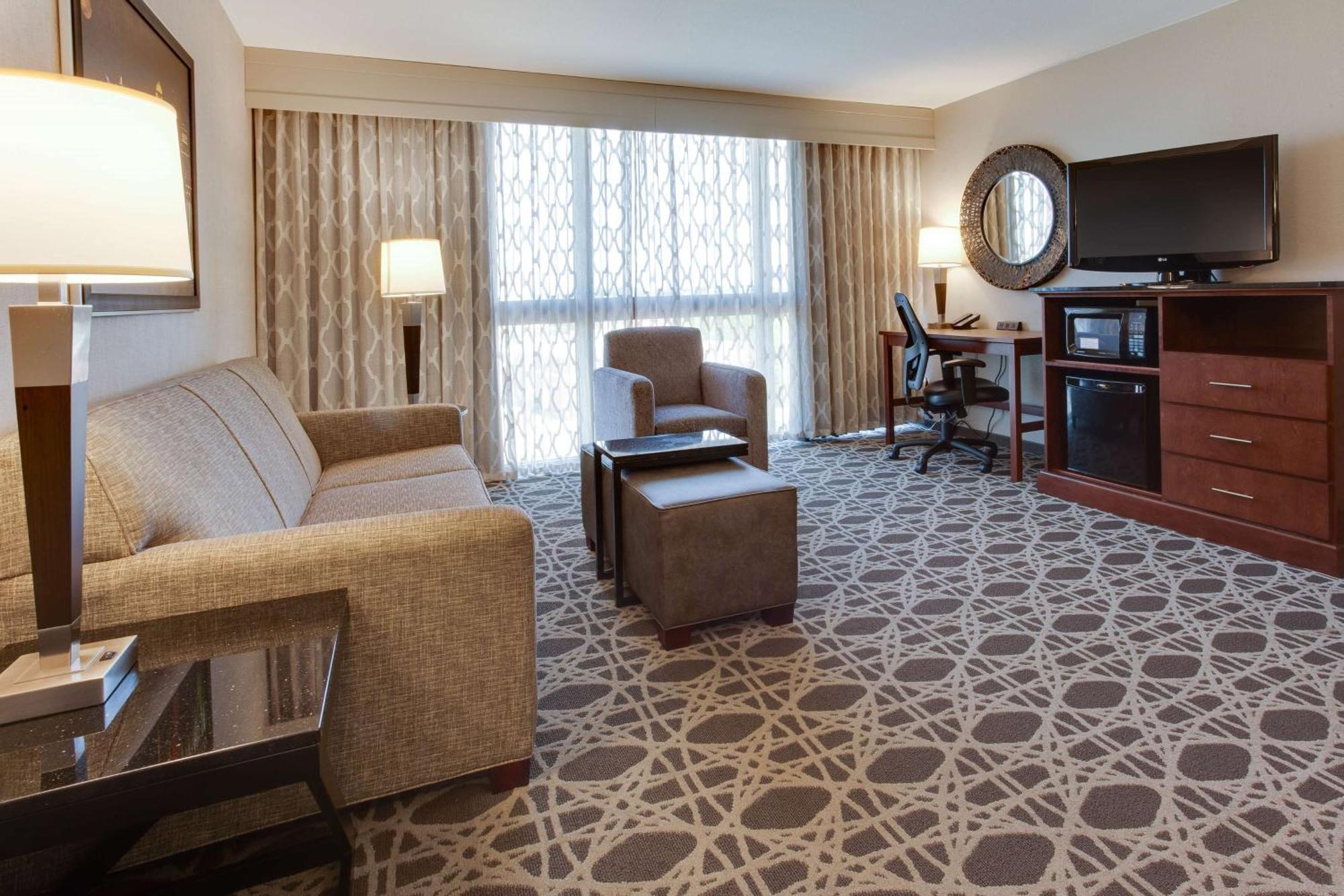 Drury Inn & Suites Louisville East Eksteriør billede